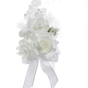 Cocarda, floare de pus in piept mire 3 trandafiri alb cod: 103